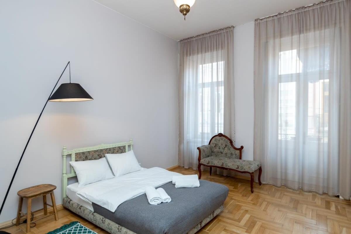 Stylish 2Br Apt In The Heart Of Old Tbilisi Ngoại thất bức ảnh